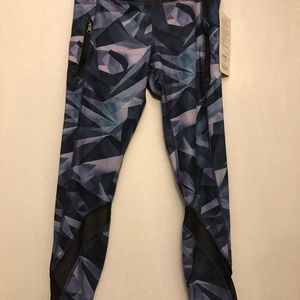 Lululemon NWT Inspire Tight II sz6